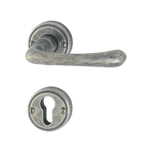 Maniglia Hoppe Lisboa con rosetta e bocchetta tonda foro yale diametro 52 mm argento antiqua per porte da interni